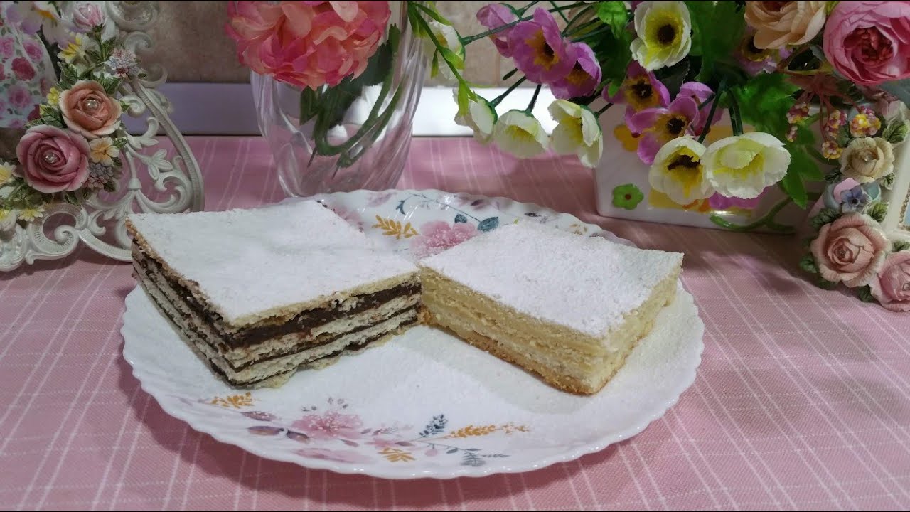 Prăjitură cu Foi de Saligar Albă ca Zăpada cu 2 Feluri de Crema și Plăcintă cu Brânză și Stafide