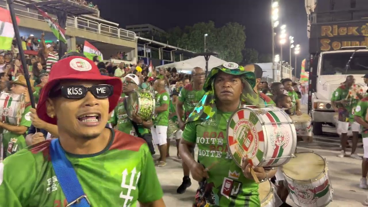 Bateria da Grande Rio no ensaio técnico 2022