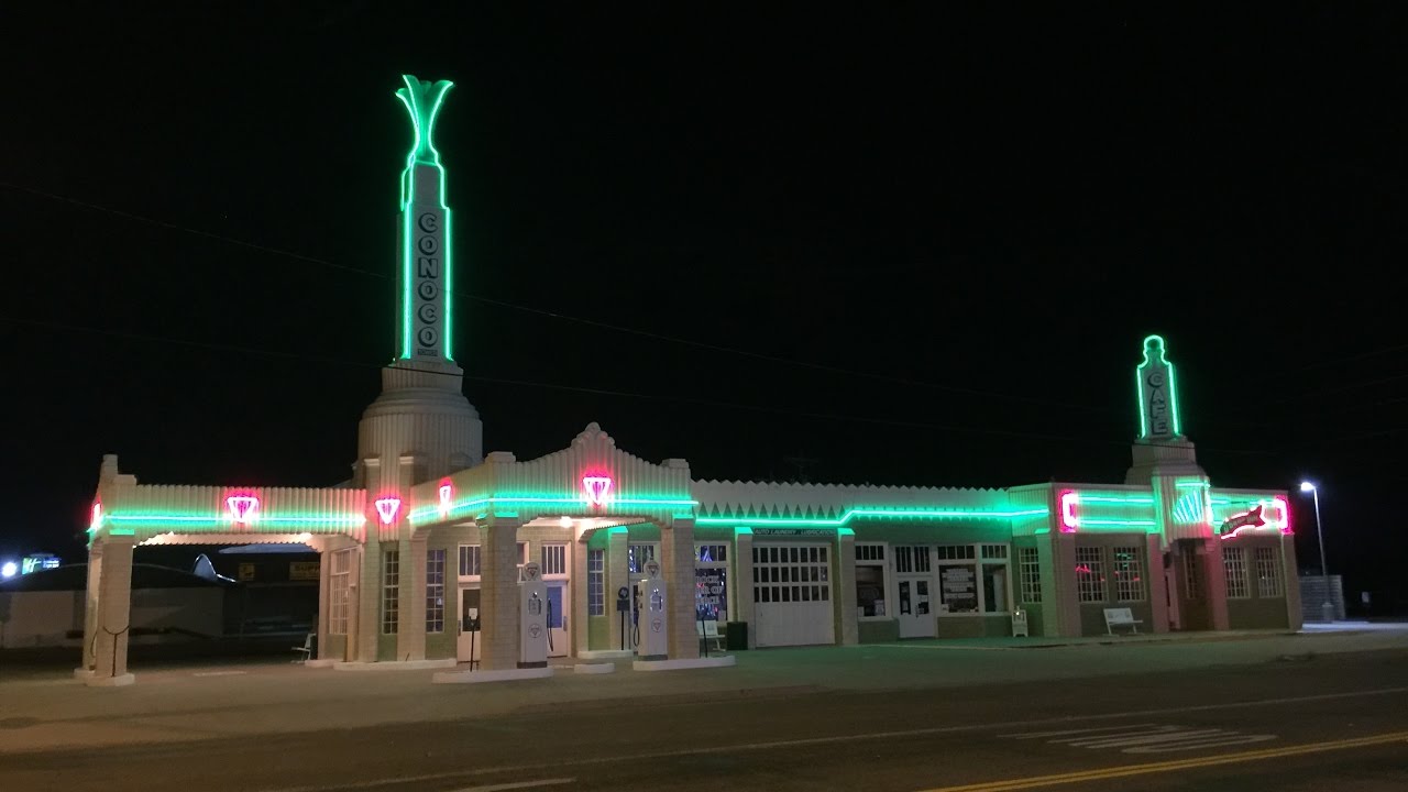 The Texas Bucket List - Tower Station and U-Drop Inn in Shamrock