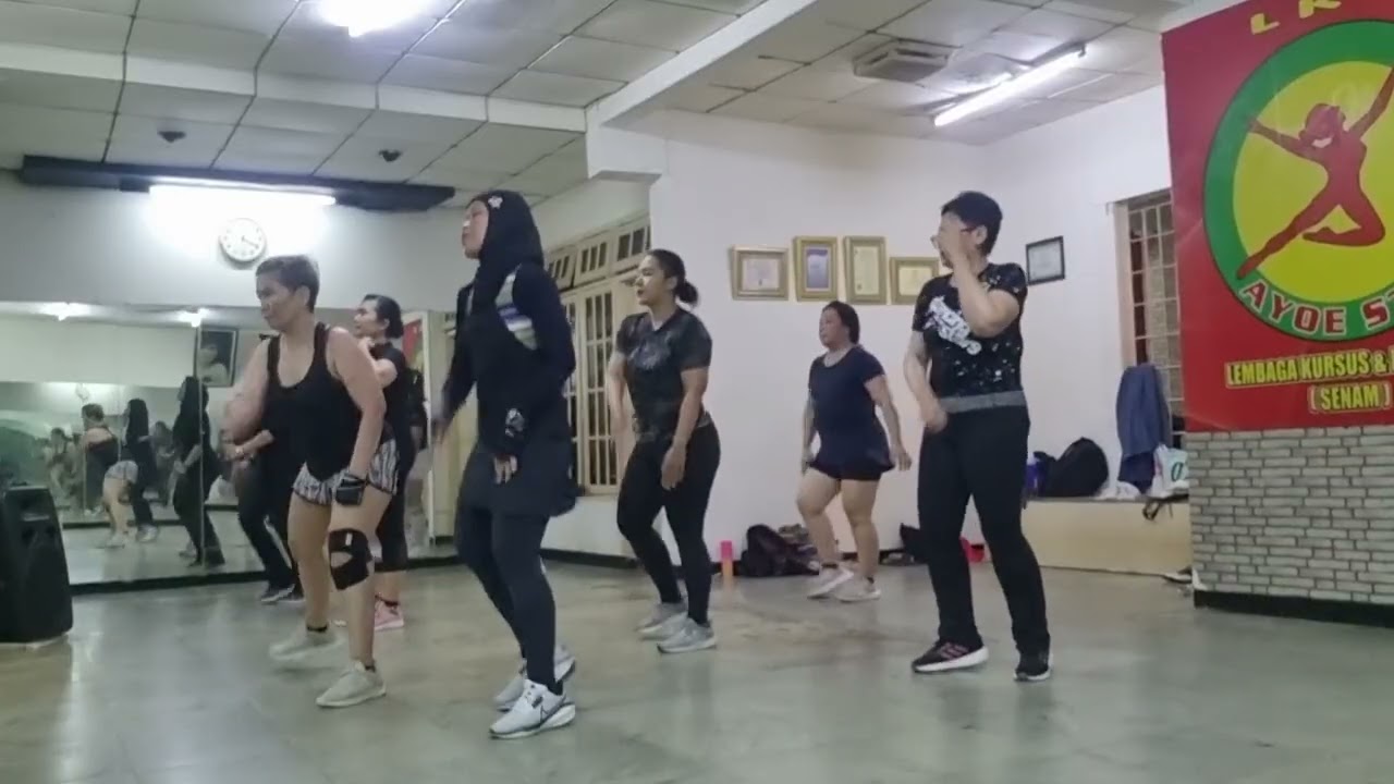 Gerakan peralihan #aerobic #workout #aerobicexercise 