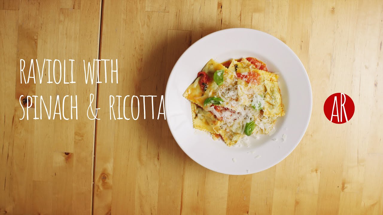 How to Make Homemade Ravioli. Spinach and Ricotta Filling with Fresh Tomato Sauce / ASMR Cooking