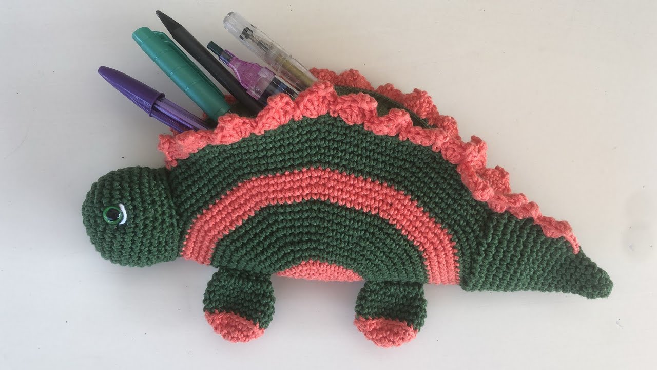 Estojo Dinossauro amigurumi | Débora Travasso #youtube