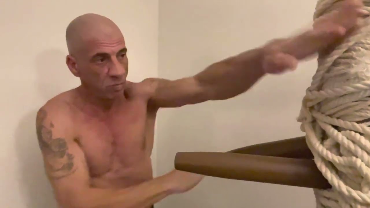 JKD Mook Jong Wooden Dummy Wing Chun Muay Thai Western Boxing Influence