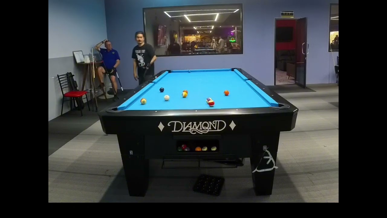 Missed the 8 ball ? #8ball 🎱 #poolplaying 