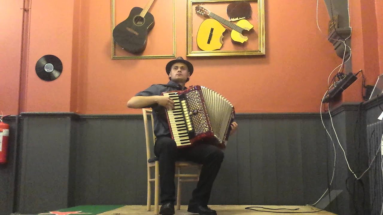 Accordion - Sous le ciel de Paris