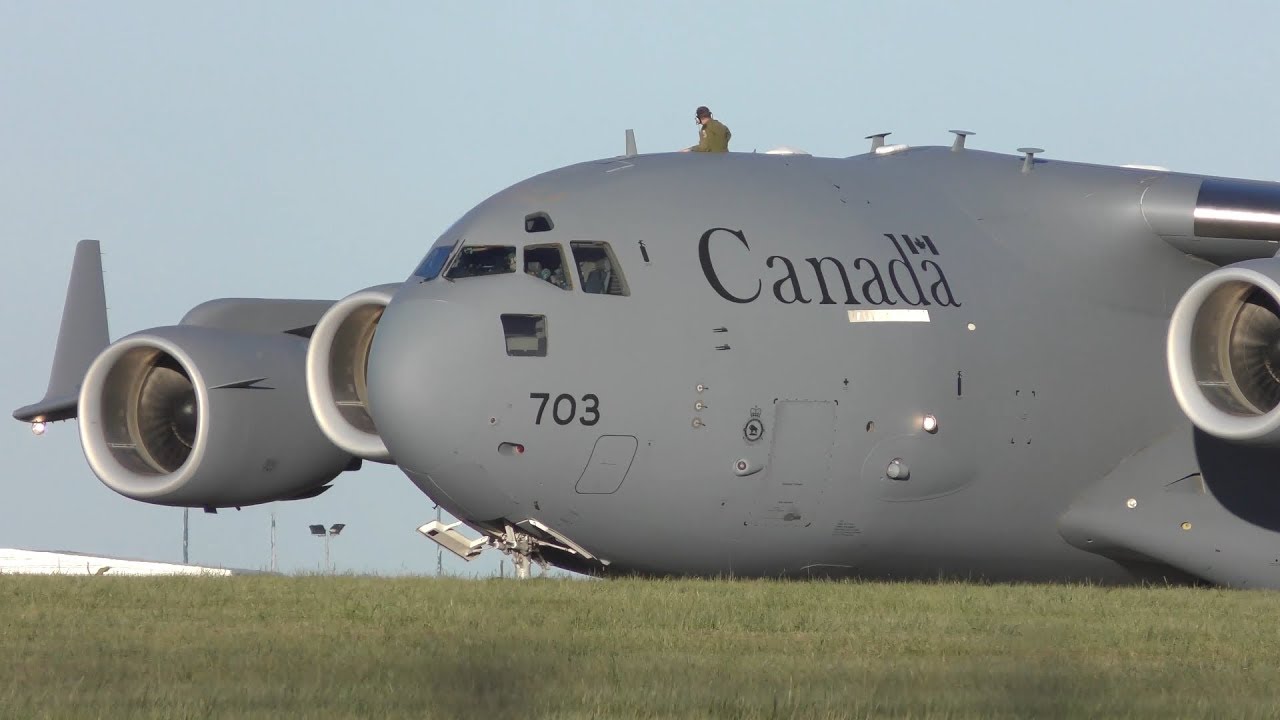 Amazing Royal Canadian Air Force C17 Takeoff from Leeds Bradford Airport