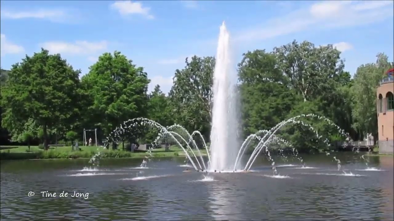Grote fontein in actie te stadspark Gorinchem- Relax video door Tine de Jong