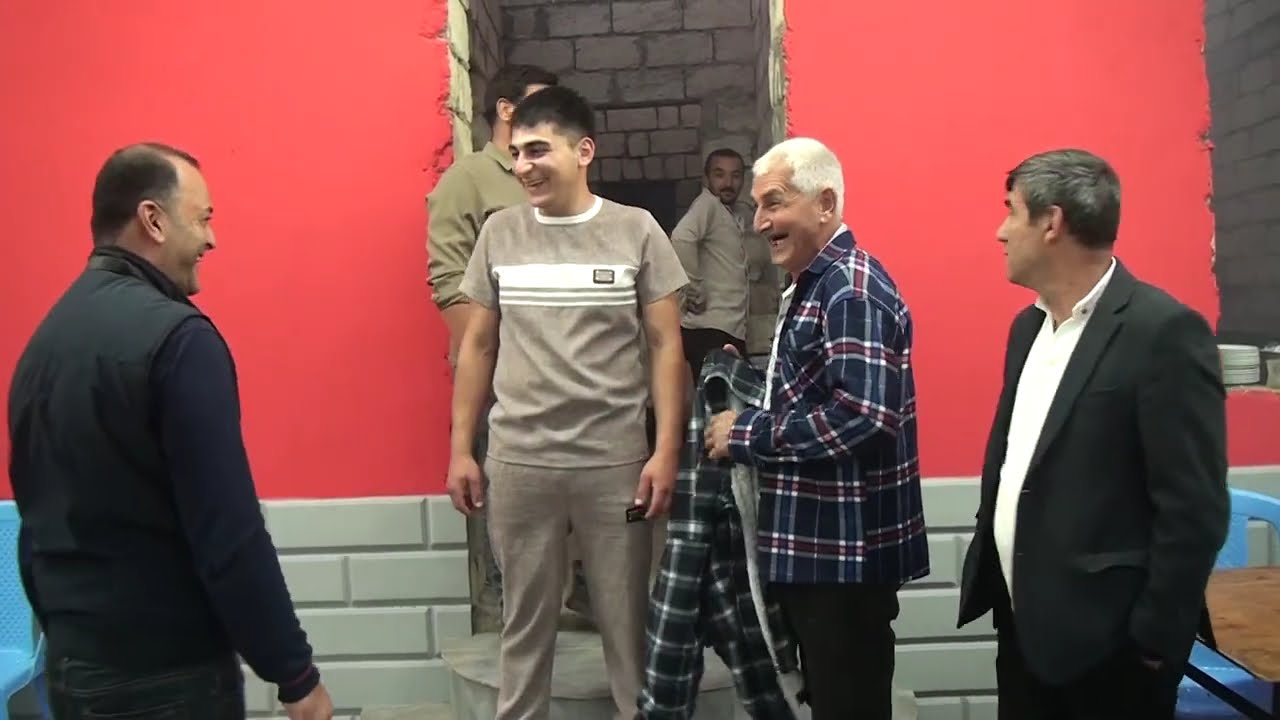 Elşenin oğlu Böyağa əsgərlikden gəldi.
