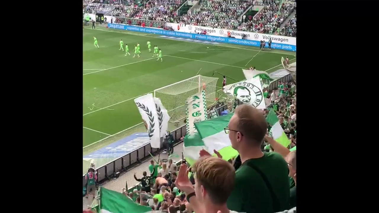 VFL Wolfsburg- FC Bayern 2:2 (Pyro)