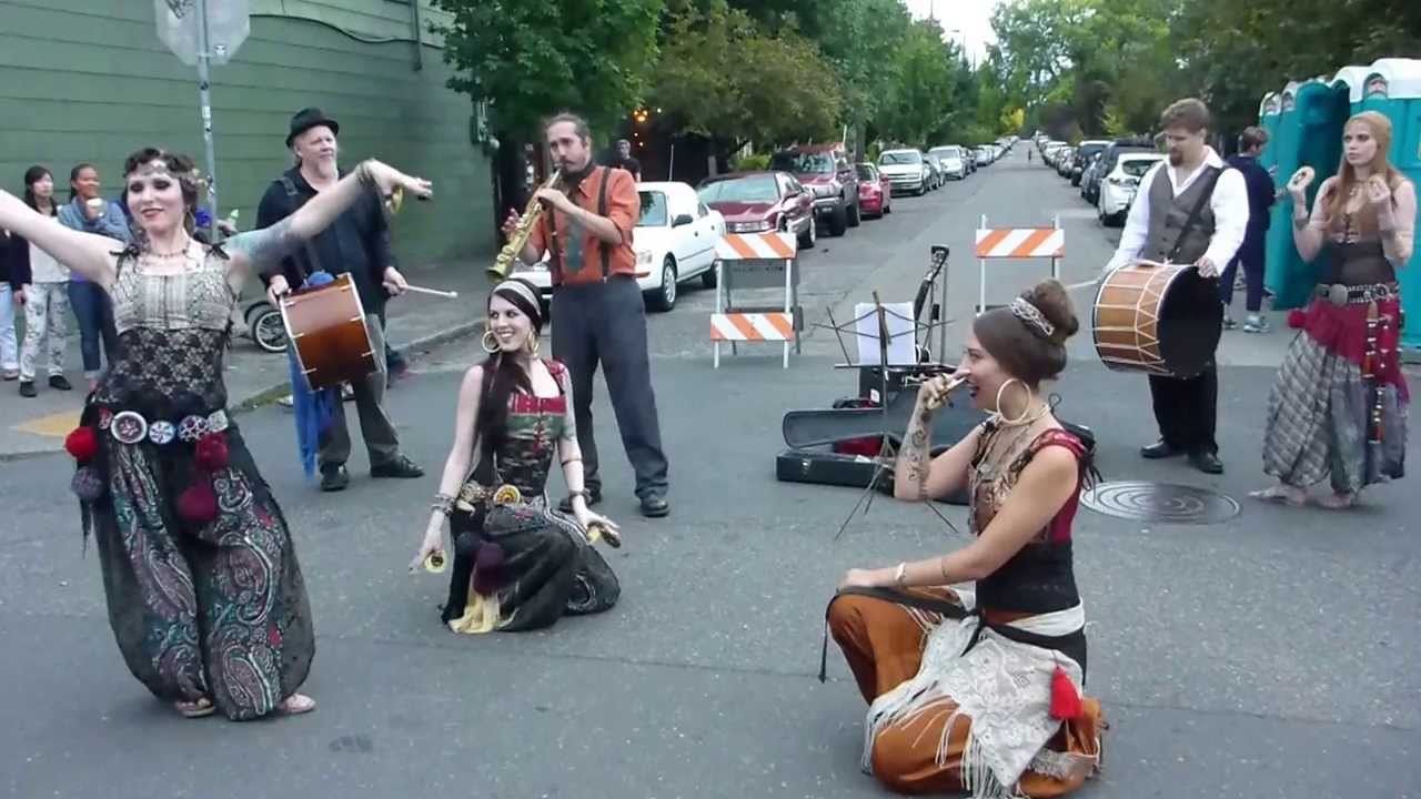Alberta street portland oregon pdx Last Thursday 8 29 2013 BELLY DANCING gypsy girls
