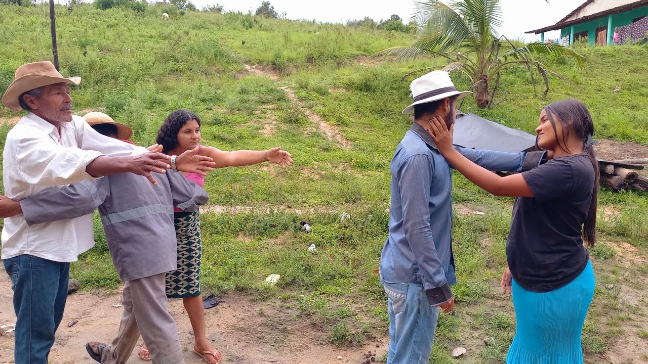 HOMEM SE APAIXONA PELA POBRE VIÚVA MAIS SUA FAMÍLIA RICA NÃO ACEITA ELA E TENTA ACABAR COM ESS AMOR 