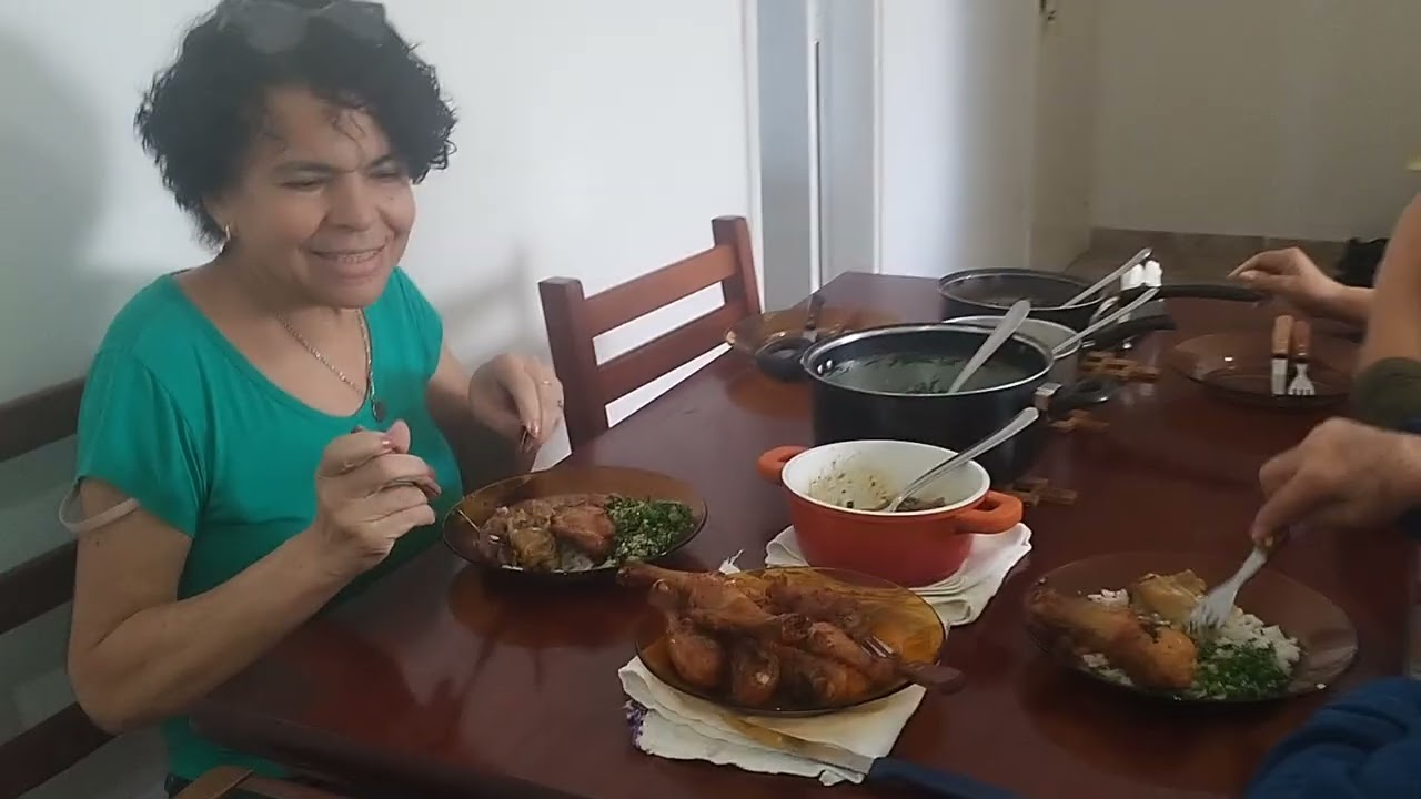 ALMOÇO DE DOMINGO COM DORA