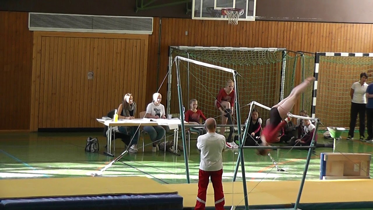 Lina (14) Bayernpokal 2018 Stufenbarren P9