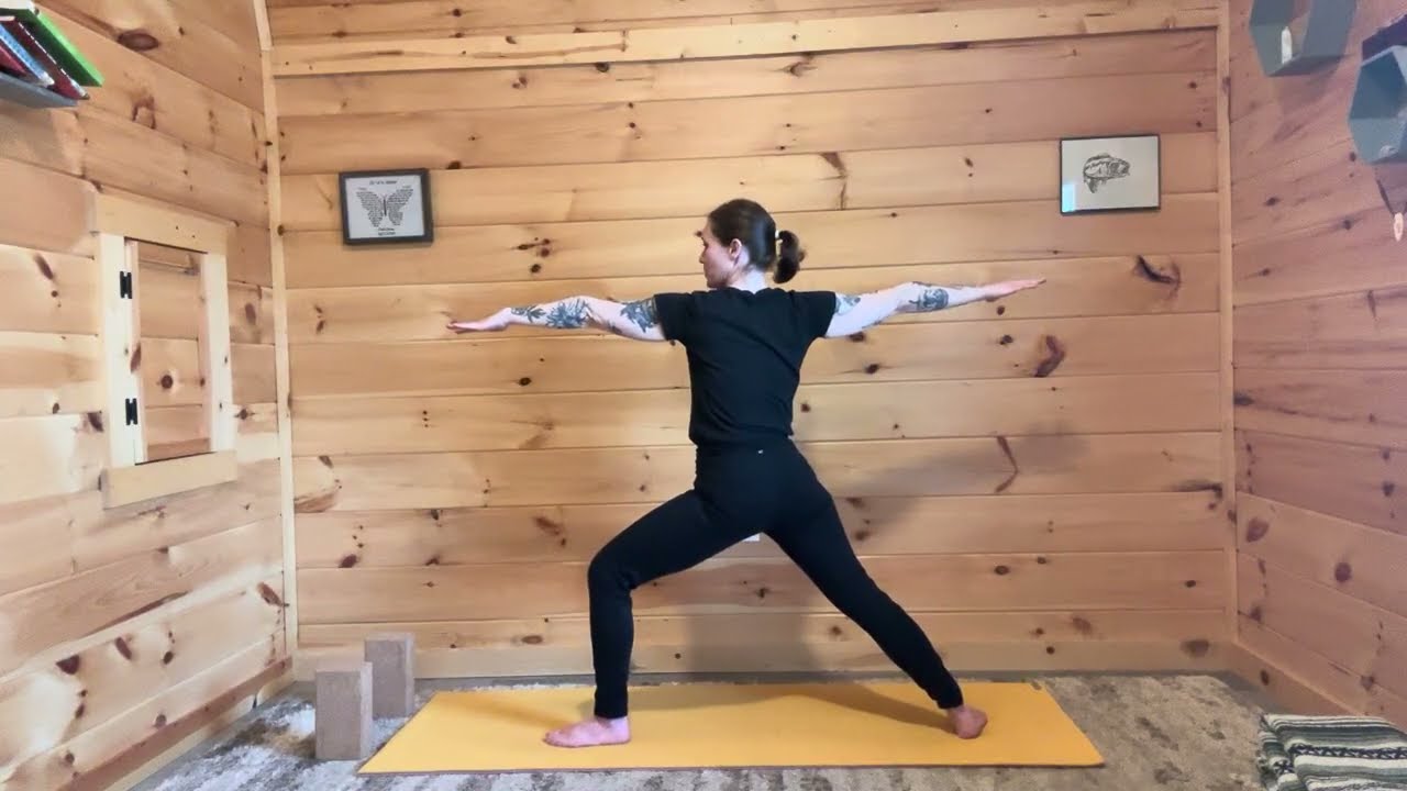 Breath & Flow | 30 Min Yoga Practice 
