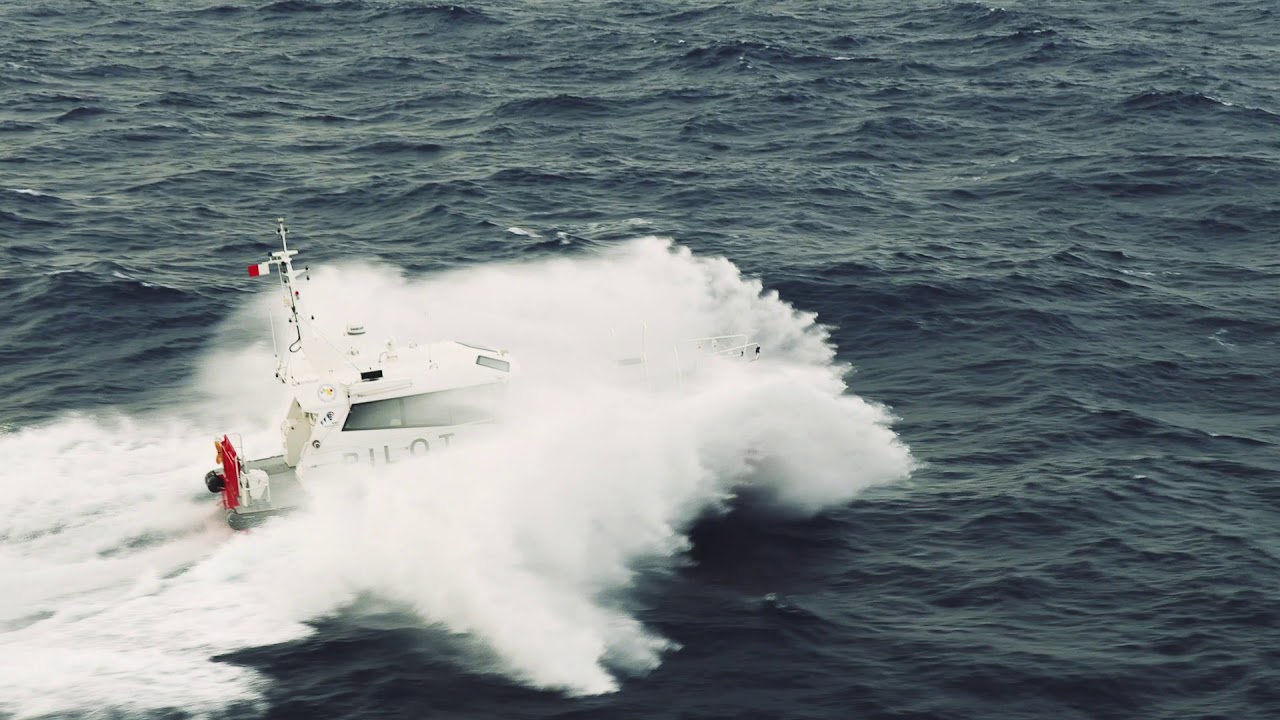 Baltic Workboats WP1500 in rough seas