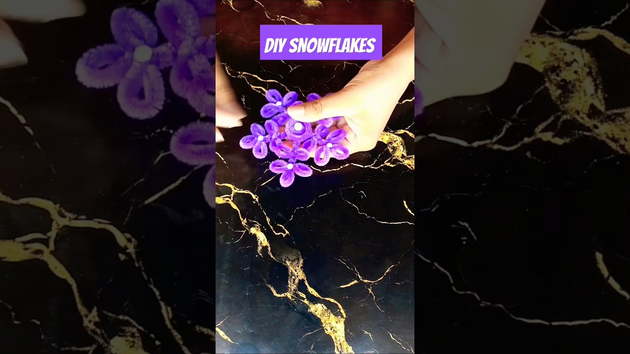 easy DIY Snowflakes Christmas decoration ideas 