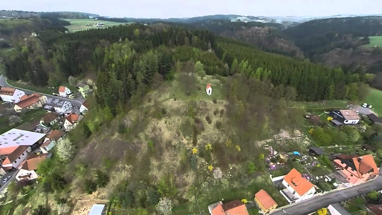 Wartenfels bei Presseck aus der Luft, Frankenwald, Bergstadion und Traischelkapelle