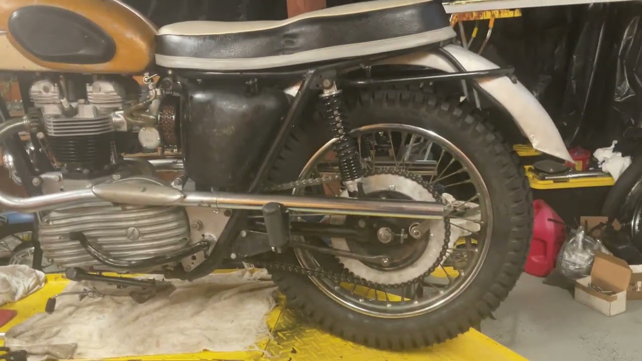 TRIUMPH  Desert Sled  1965 TR6 SC