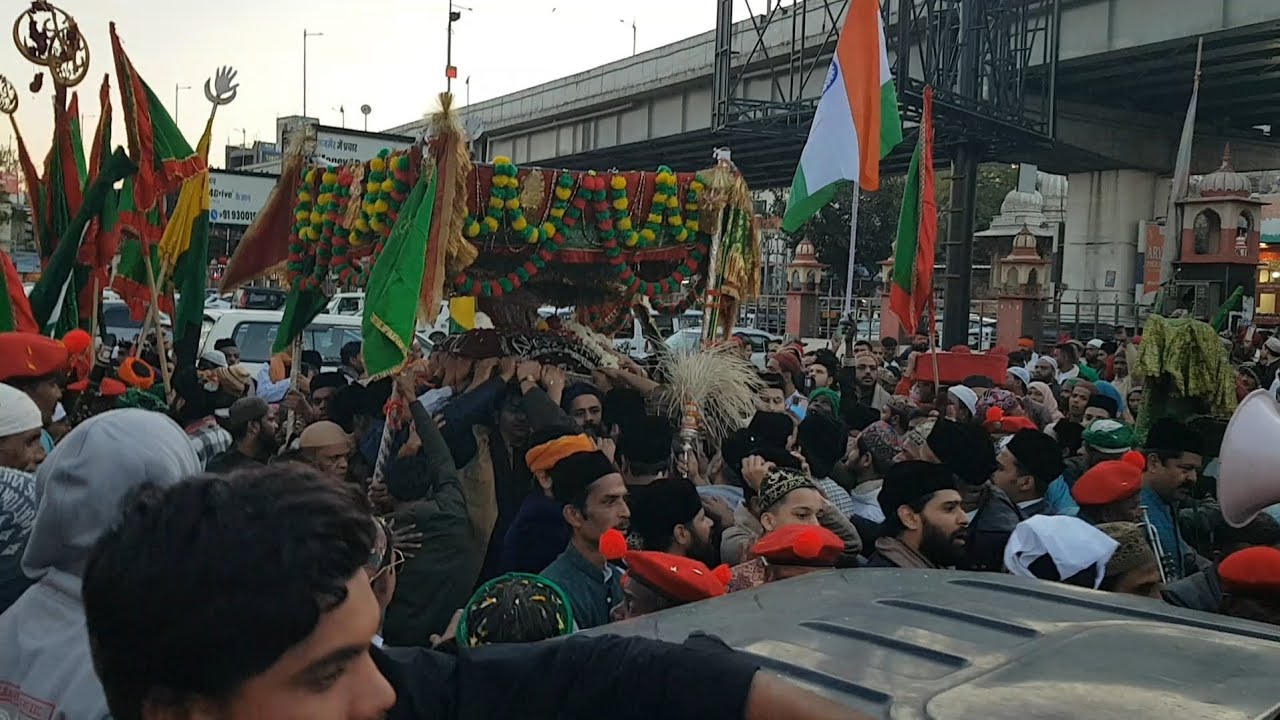 Urs Khwaja fakhar Mubarak ho Sarwar Sharif Ajmer Paidal Chadar juloos Nazara