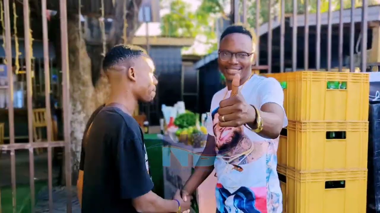 SAIMONI KUZUNGUMZAA YA MOYON KUUSU MASTAR SUMA TZ 