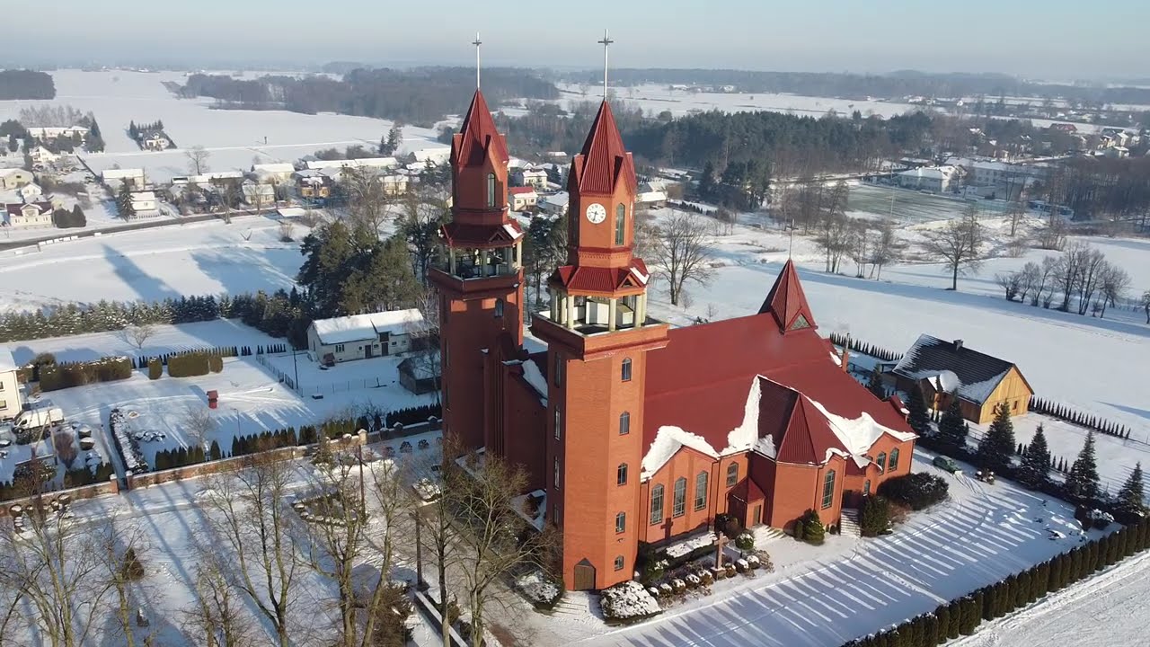 Kościół Świętej Trójcy w Gończycach nowy oraz stary, church in Poland 22.01.26 dji mini2