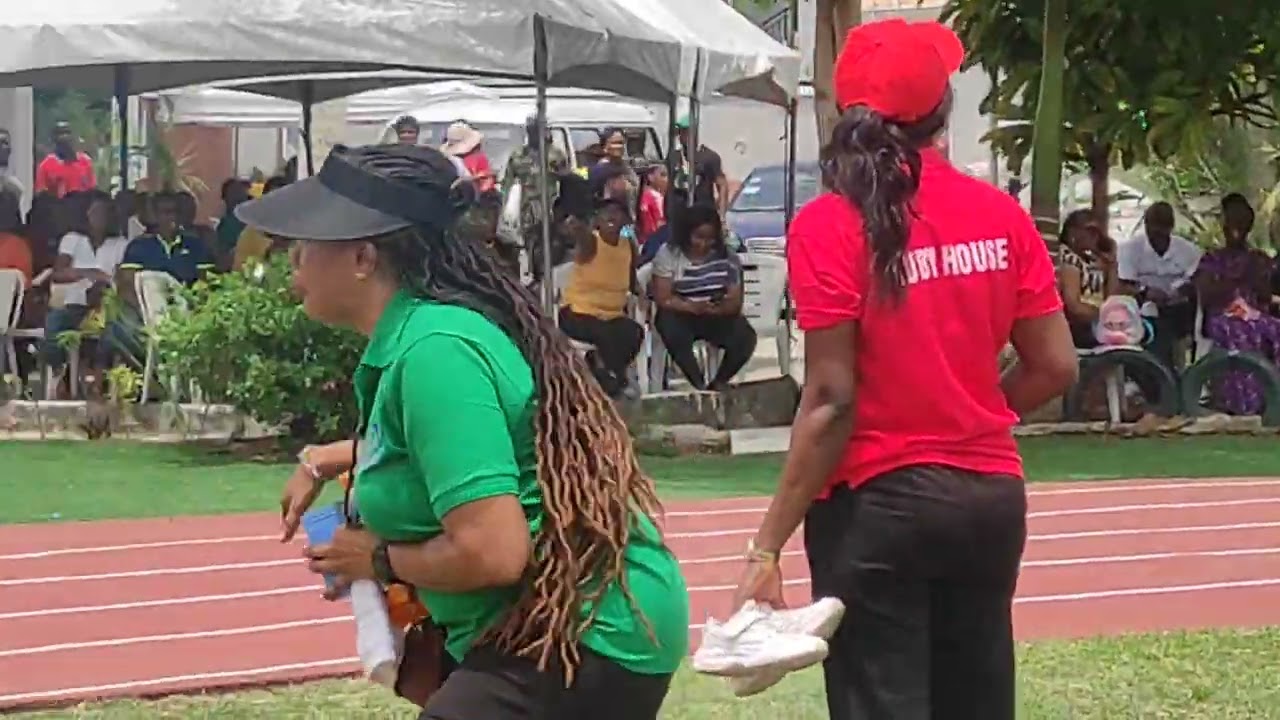Bronze 🥉 with my relay team @ Bowine Int'l School Inter-house sports