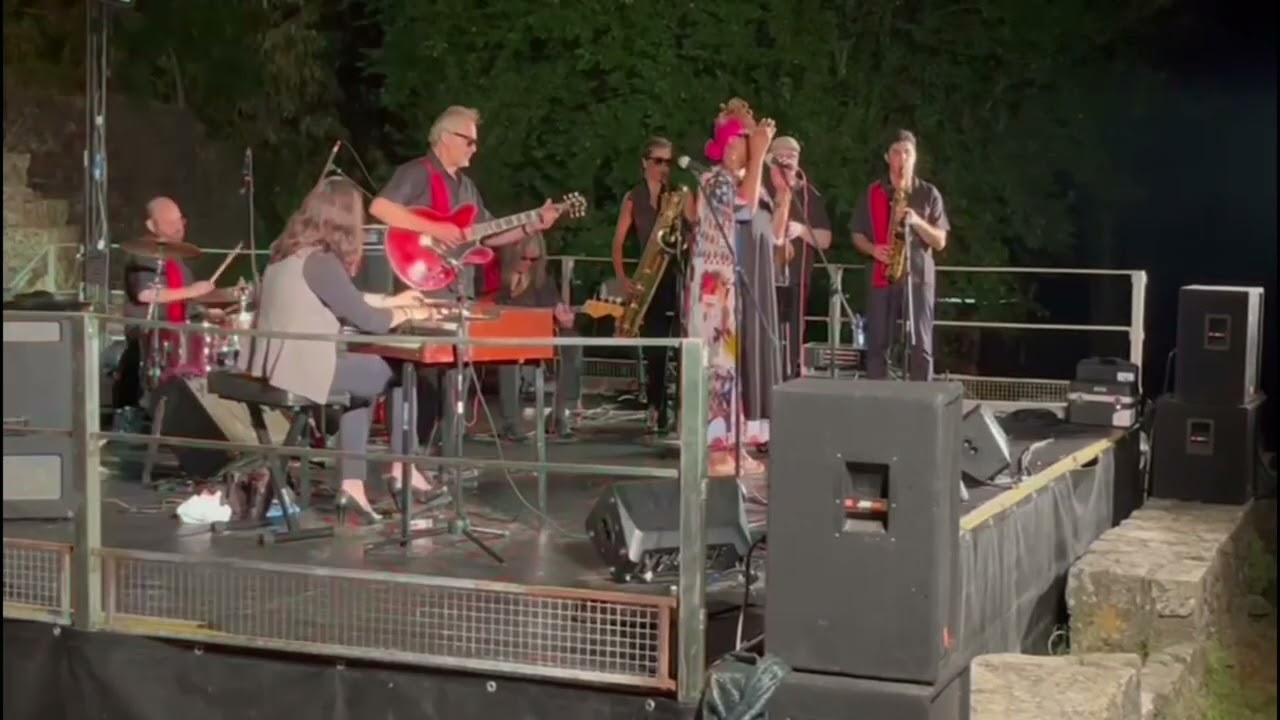 SCHEOL DILU MILLER & THE LONGS&rsquo; VALLEY BLUES BAND