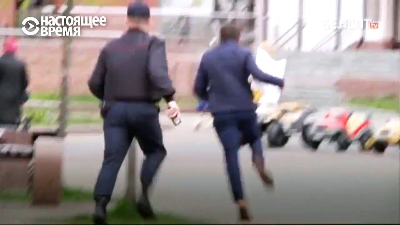 Милиция против людей с чистой белой бумагой