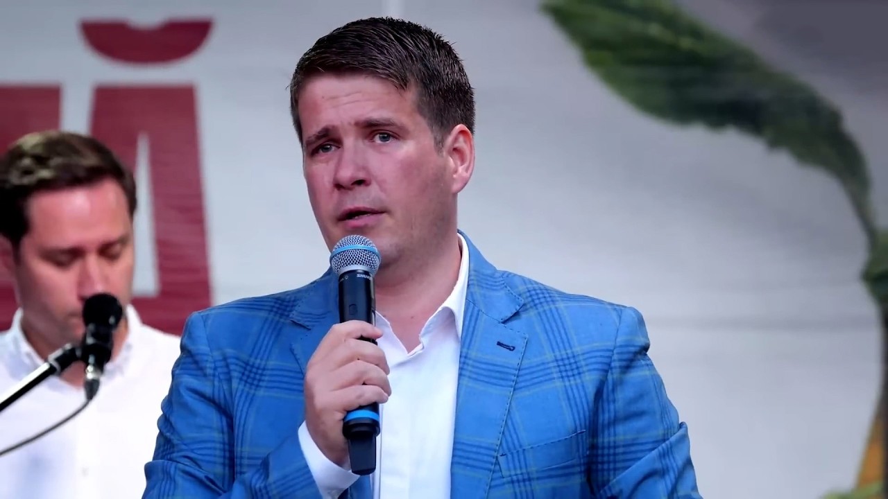 Cristi Boariu - Trăind în lumea Martei cu inima Mariei