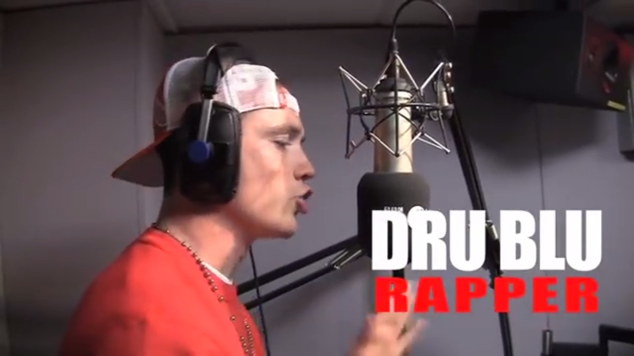 Dru Blu AKA Strapzy - Fire In The Booth (part 2)