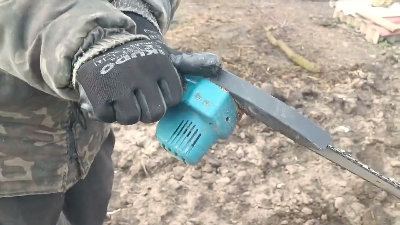 ОБРІЗАЄМО ПЕРСИК.Чим більше зріжемо - тим краще.