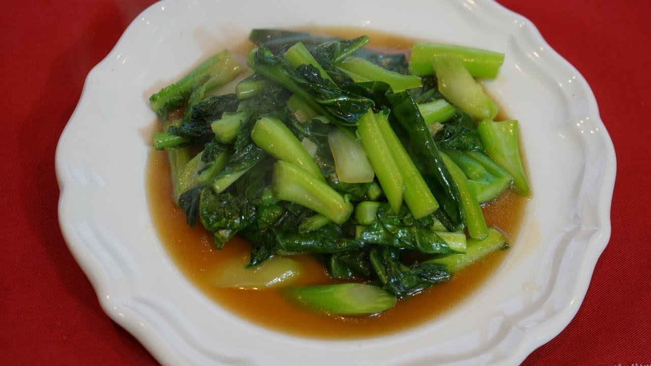 Stir-Fried Kai Lan With Garlic - Morgane Recipes