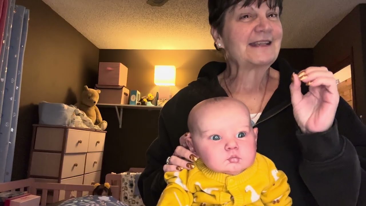 Давайте переоденемся для Юэна 💙💙