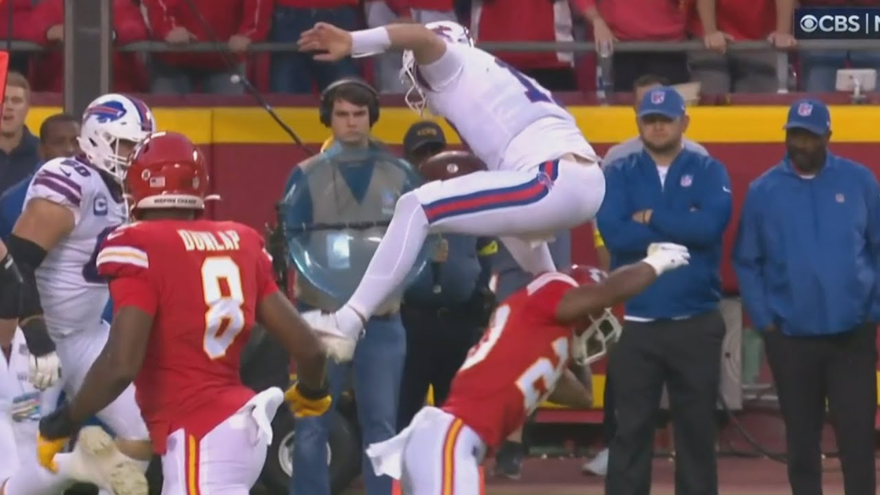 Josh Allen CLUTCH Hurdle vs Chiefs