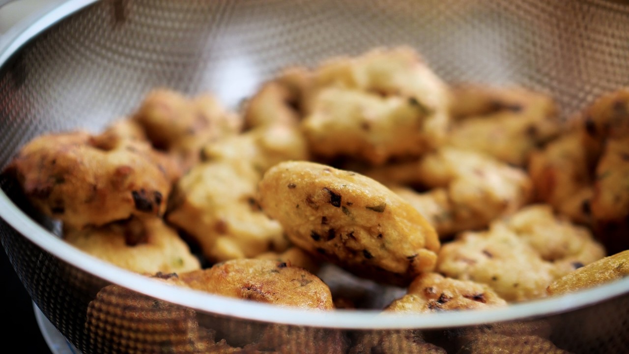 Рецепт хрустящей ужунну вада | Южно-индийская закуска к чаю | Тошмас Кухня