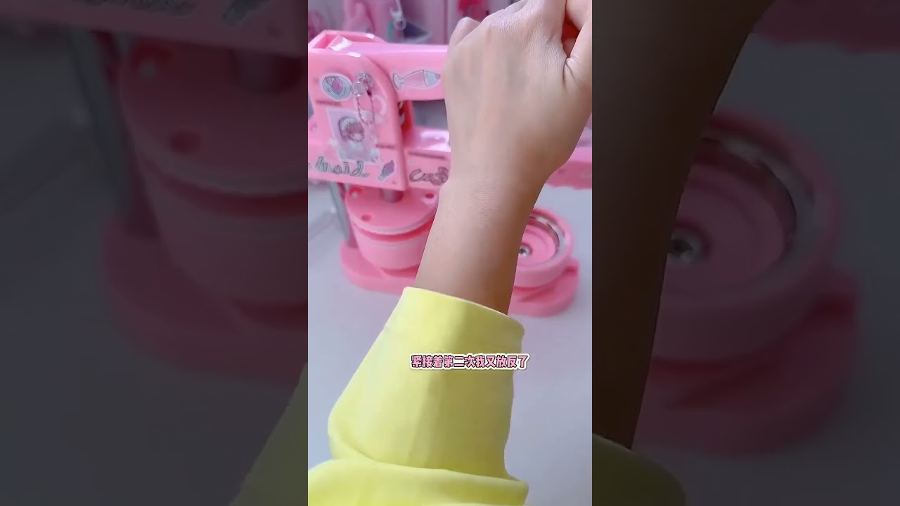 答应我！别随便玩徽章机😂#咕卡 #沉浸式 #助眠