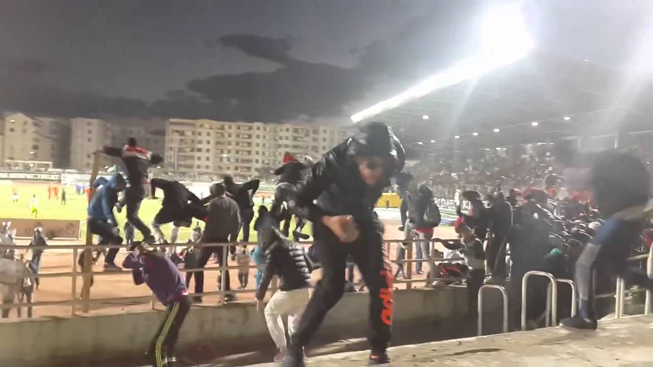 الحرب في ملعب الوحدة المغاربية USMA Vs MOB