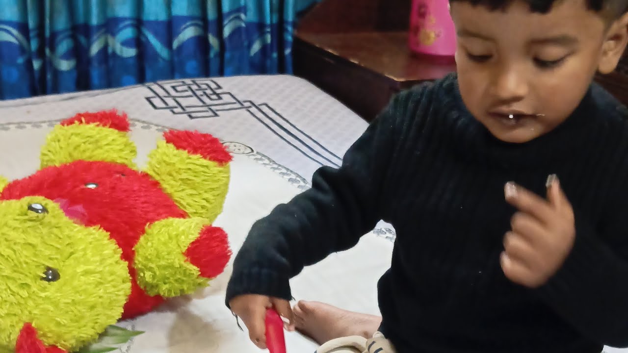 হুট করেই বেরিয়েছিলাম রাতে কিছু কেনাকাটা করতে প্রায় অনেক রাত হয়ে গিয়েছিল তারপর ও ভালো লেগেছে 