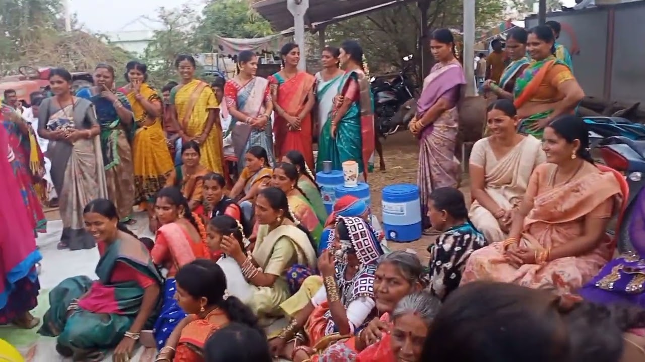 మరిది పెళ్లి రిసెప్షన్లో part 3 అమ్మయి తరుపున వాళ్లకు నీళ్ళు ఇచ్చిన తర్వాత ఒకరికి ఒకరు తిట్టుకుంటారు