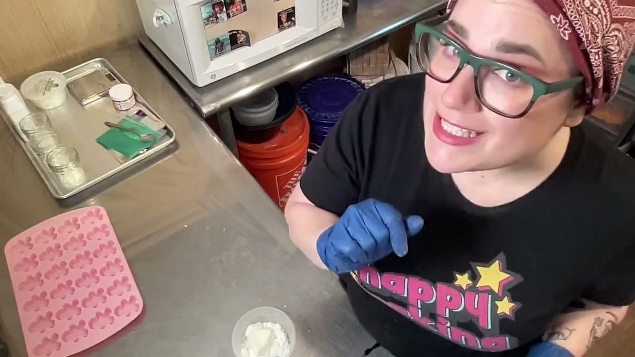 Make With Me Monday | Bath Crayons! (Replay)