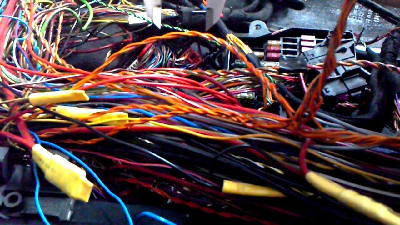 #AudiA4 - 2002 Reconstru&ccedil;&atilde;o da cablagem el&eacute;trica