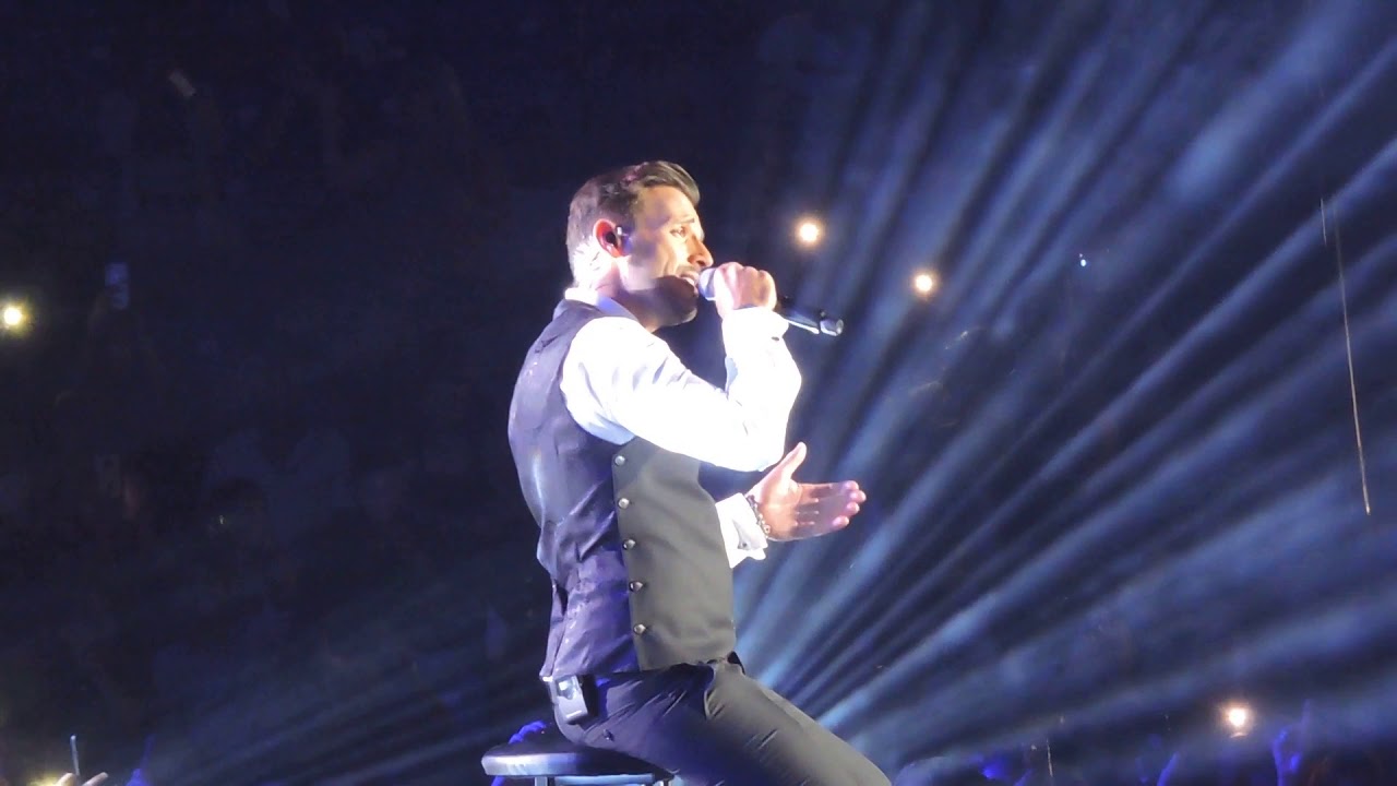 ניקוס ורטיס בהיכל מנורה