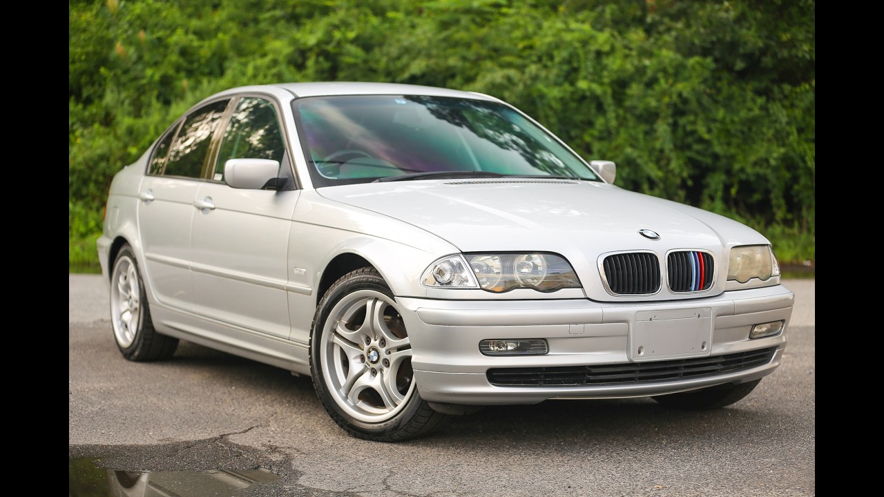 SOLD - RHD BMW 328i