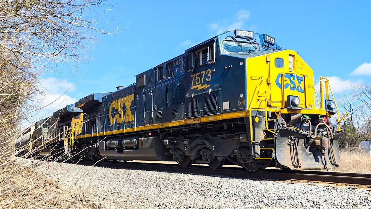CSX 7573, 3421 Leads a Southbound Manifest Train 2/26/2026