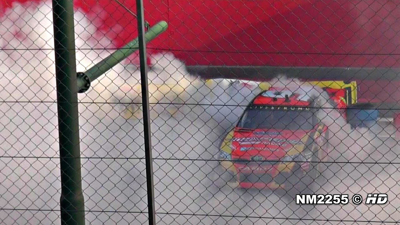 Toyota NASCAR Awesome BURNOUT - 2011 Monza Rally Show