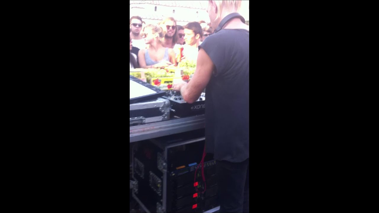 Richie Hawtin #Dot #Up Athens (Monastiraki)