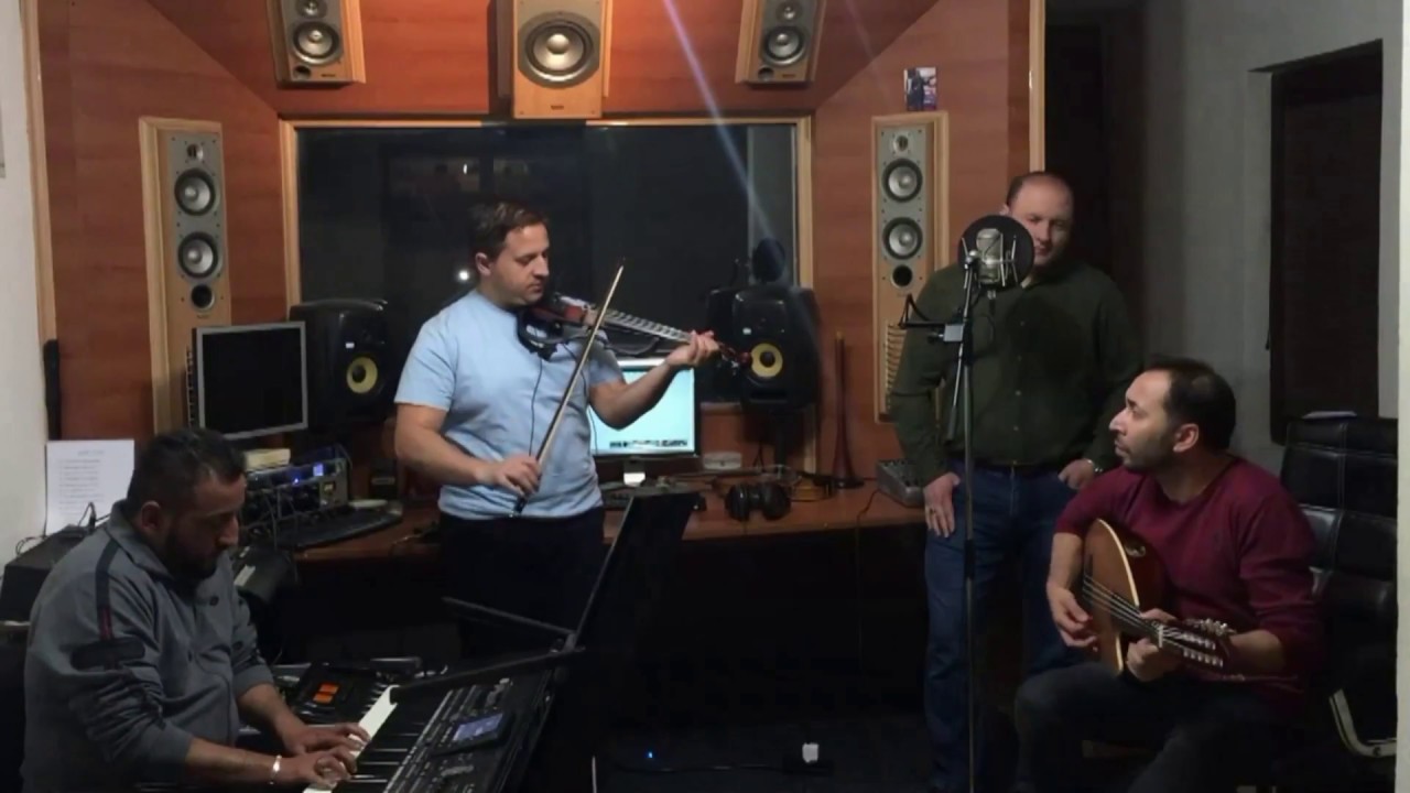 Adnan Daci   Plaget e Liris ( COVER ) Live ne Studio ERONA