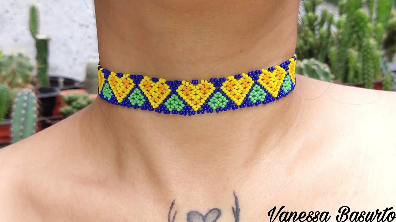 GARGANTILLA HUICHOL CON CORAZONES DE CHAQUIRAS/MOSTACILLAS (FACIL DE REALIZAR, PARA PRINCIPIANTES)