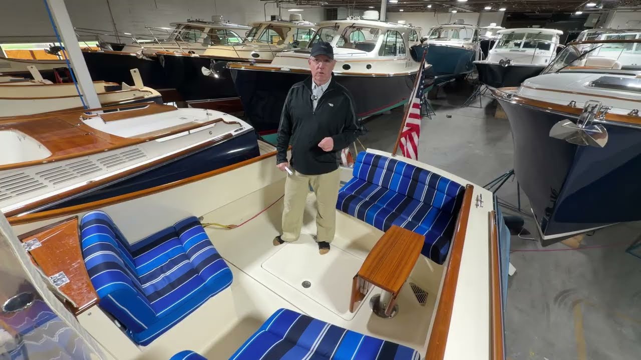Обзор яхты Hinckley Talaria 34 