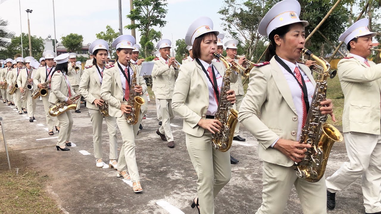 Đón Đoàn Lễ Nghi Vào Dâng Thánh Lễ Đồng Tế Tại Nhà Thờ Giáo Xứ Hải Nhuận Giáo Phận Bùi Chu 